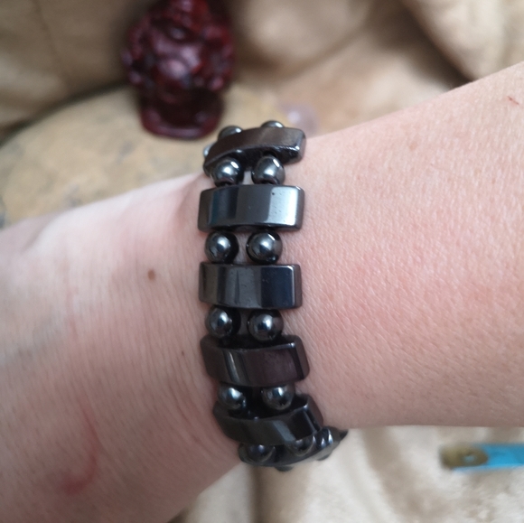 Hematite bracelet - Picture 2 of 3